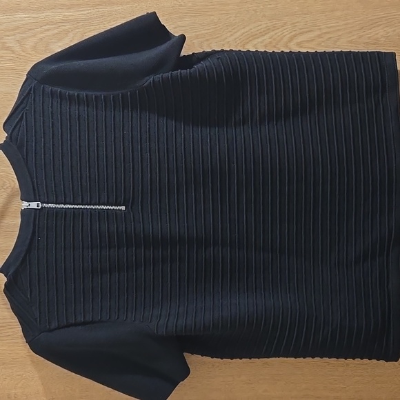 🇺🇦 New Black Ribbed Short Sleeve Top Size Medium - Picture 6 of 12